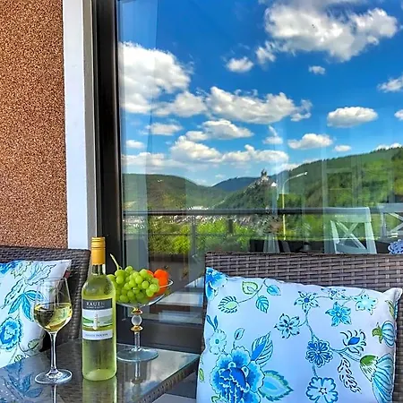 Happy Mosel