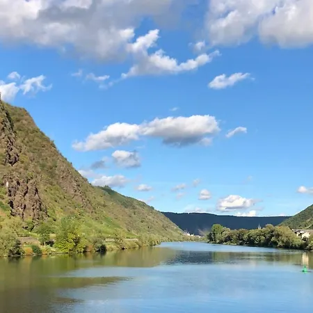 Happy Mosel 住宿加早餐酒店 4*